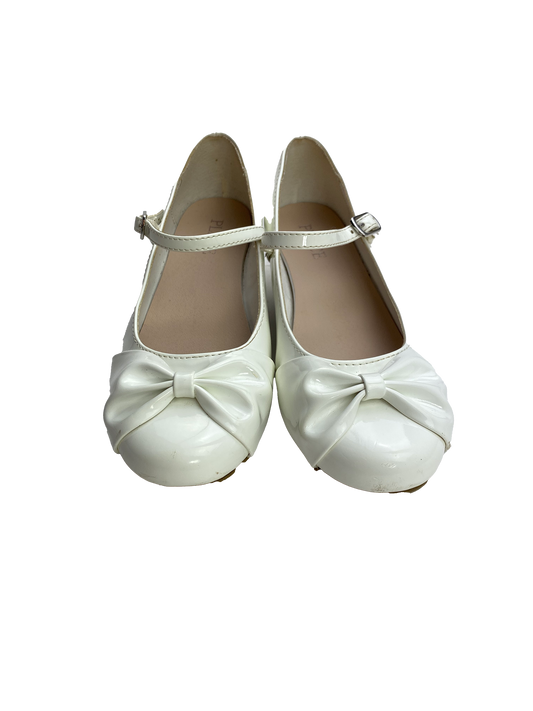 The Children's Place White Ballet Flats with Heels 2Y