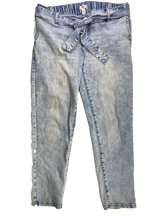 Thyme Straight Leg Acid Wash Crop Jeans with Belt M