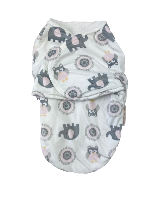 Blankets & Beyond White Sleep Bag with Animals 0-6M