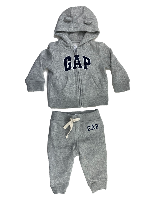 ❗️Small Stain: Baby Gap Grey Sweatsuit 6-12M