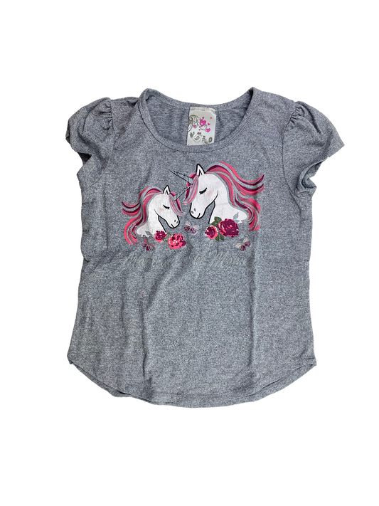 ❗️Stain: Jenna & Jessie Grey T-Shirt with Unicorns 6