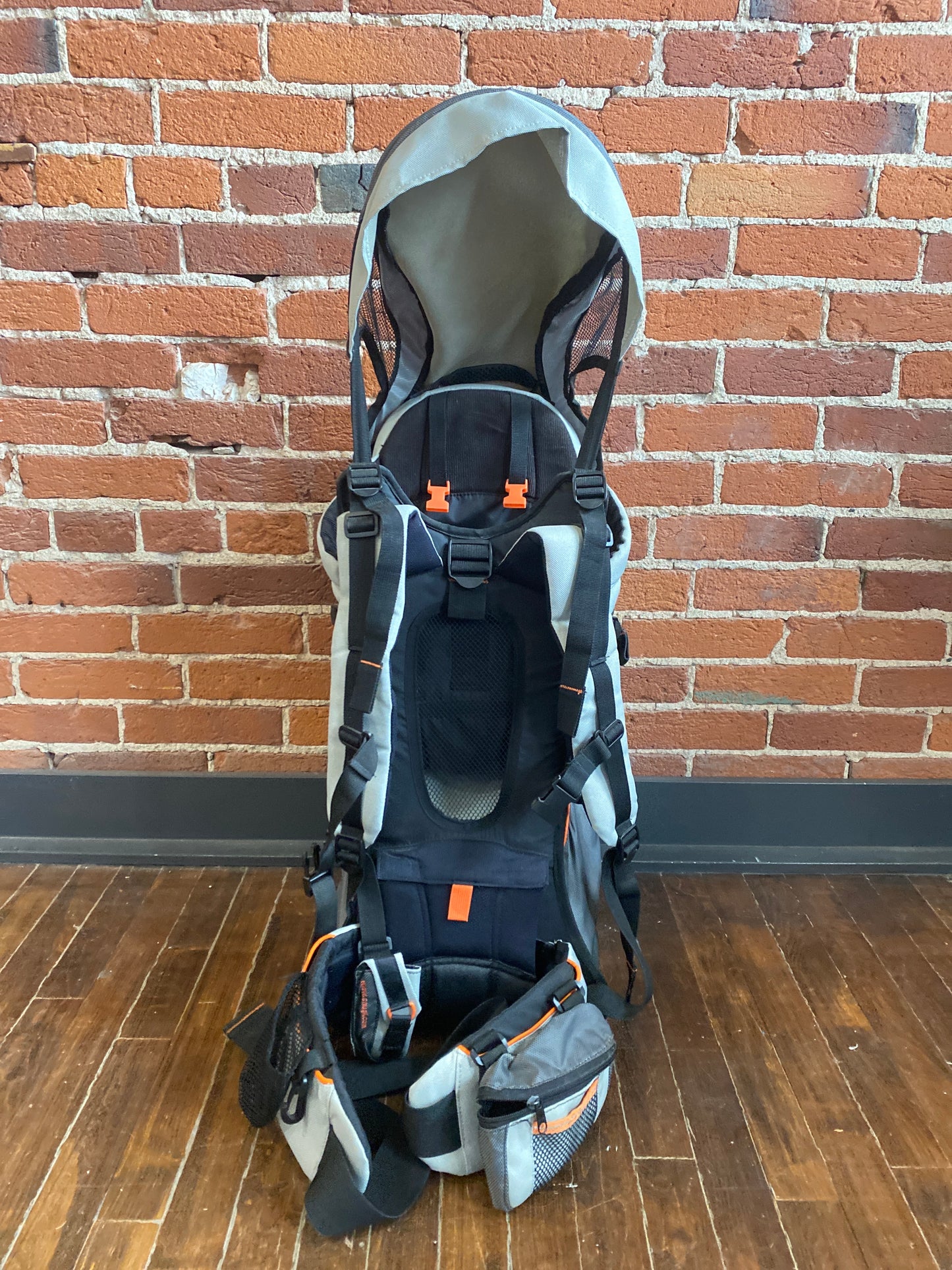 Snugli Cross Terrain Backpack 16-40 lbs