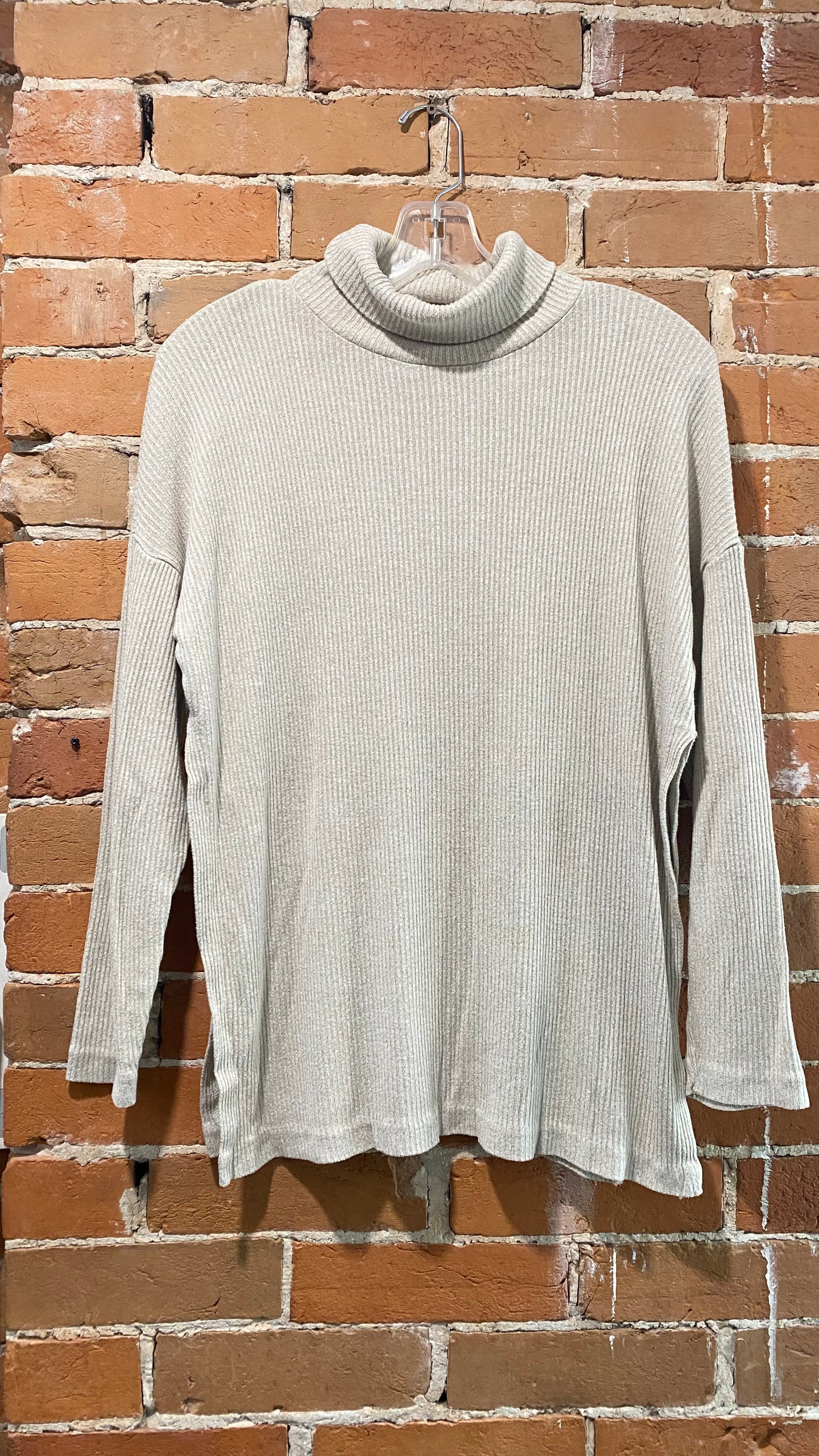 H&M Maternity & Nursing Turtleneck S