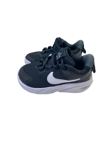BNIB Nike Runners 6T